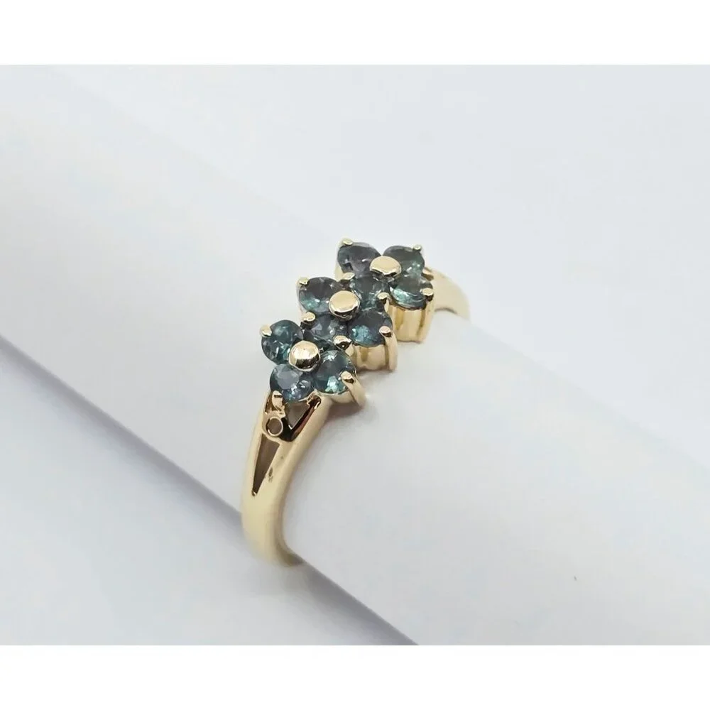 Beautiful 14K Karat Solid Yellow Gold Designer Green Spinel Ring - Size 8